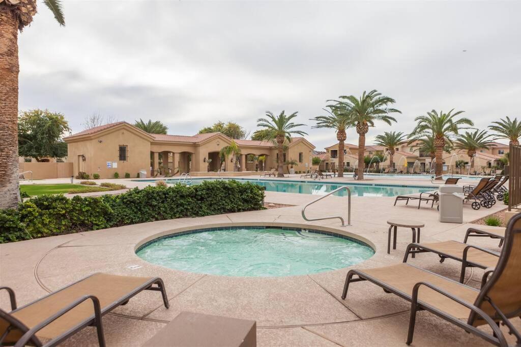 Gated Townhouse With Heated Pool, Hot Tub, Near Us60 Mesa Exterior foto
