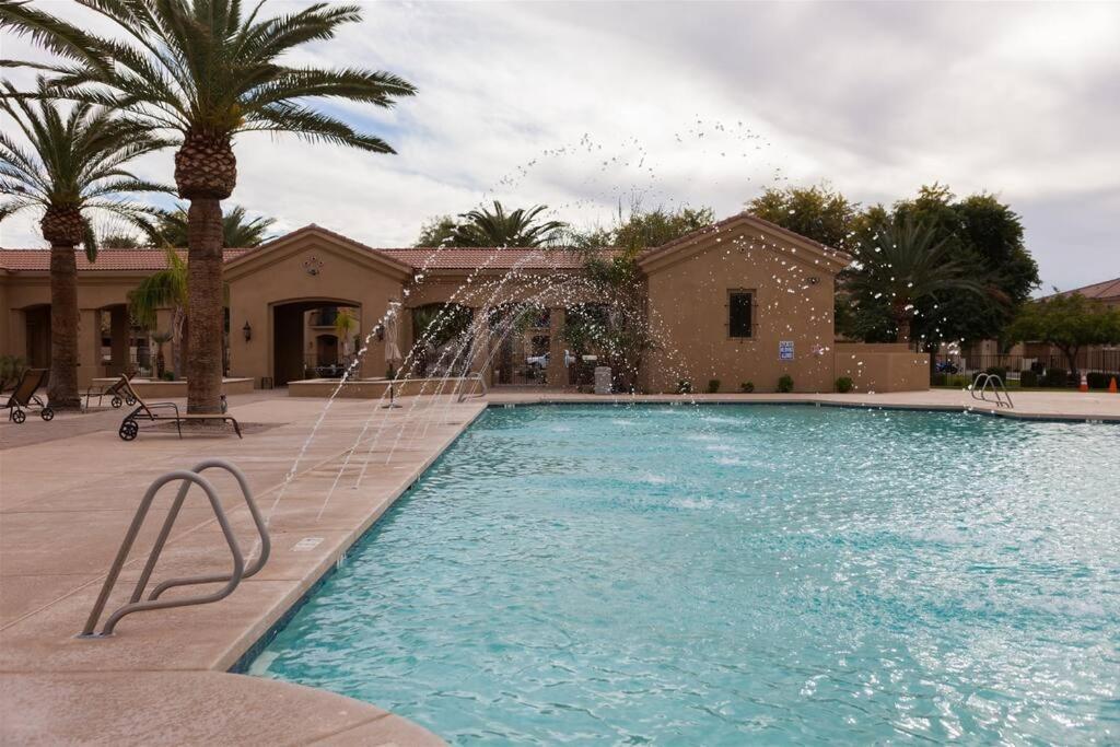 Gated Townhouse With Heated Pool, Hot Tub, Near Us60 Mesa Exterior foto